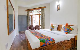 Ganga Cottage !! 1,2,3 Bedrooms Cottage Available Near Mall Road Manali